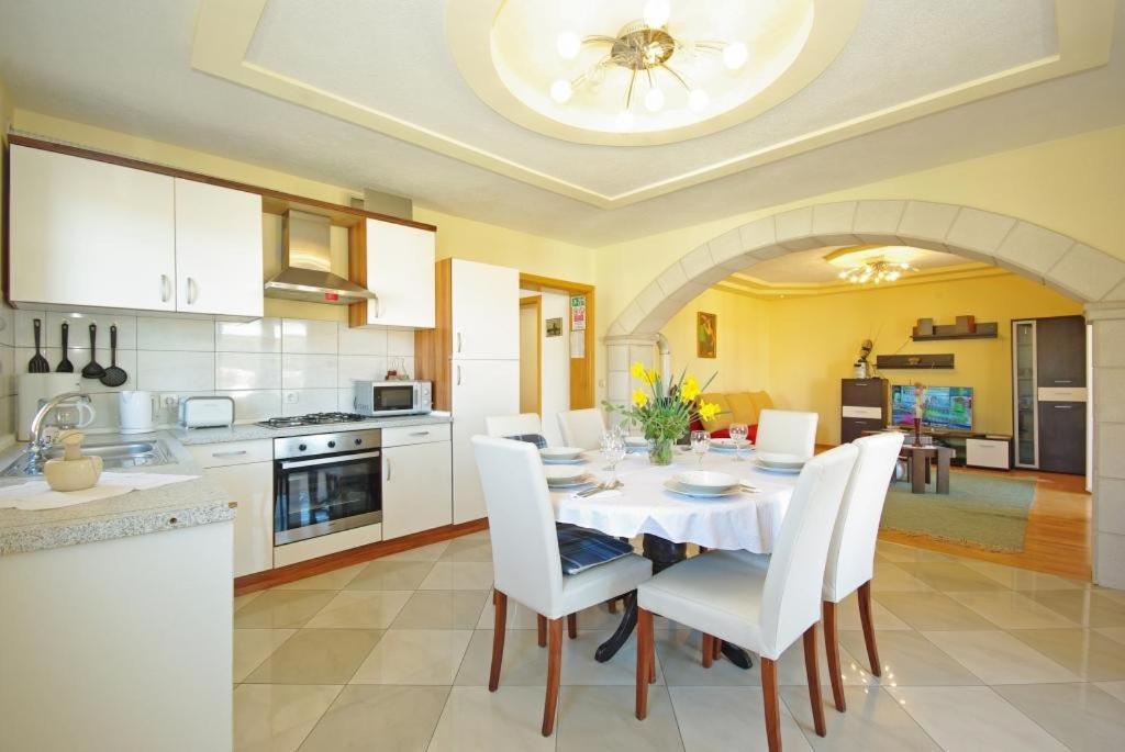 Apartments Villa Rose Сумартин Екстериор снимка